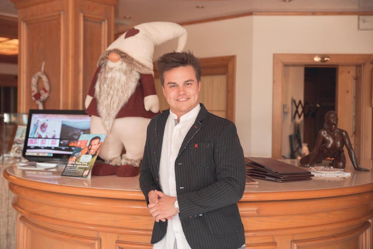 Hotel La Soldanella Моена Екстериор снимка