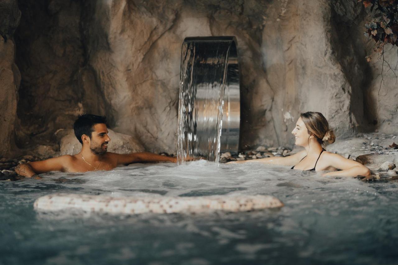 Hotel La Soldanella Моена Екстериор снимка