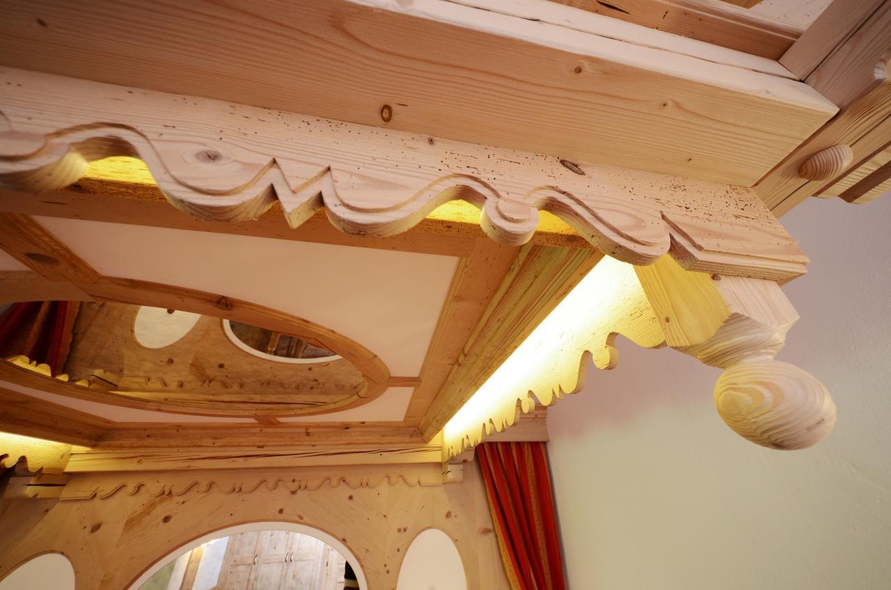 Hotel La Soldanella Моена Екстериор снимка