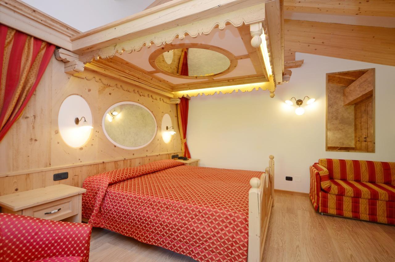 Hotel La Soldanella Моена Екстериор снимка